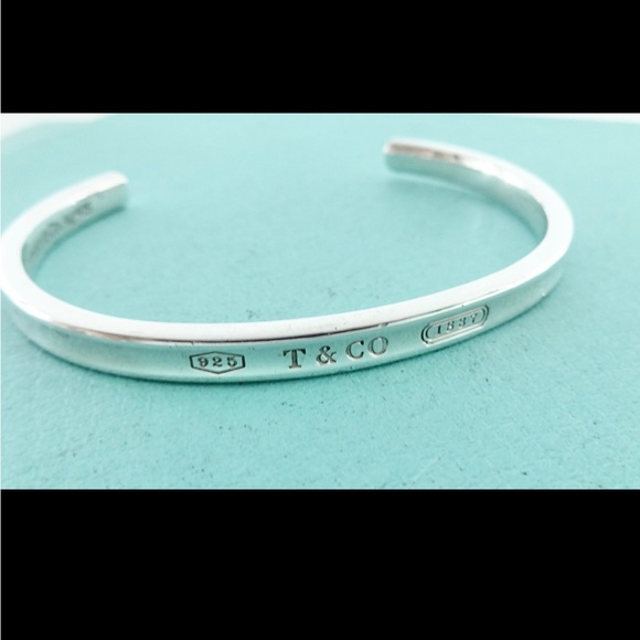*SOLD* Tiffany & Co. Narrow Cuff Bracelet. - Picture 3 of 8